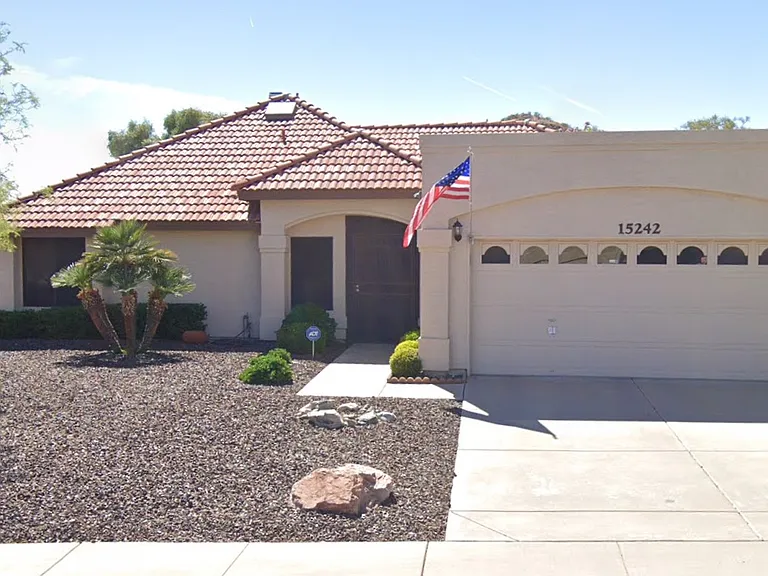 15242 S 37th Pl — Photo 1