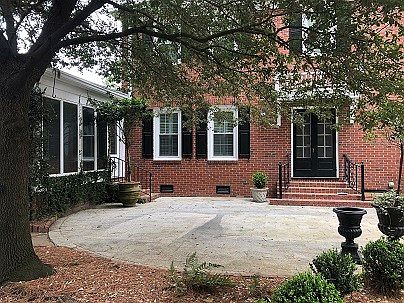 5th image of 1702 Evergreen Ave
