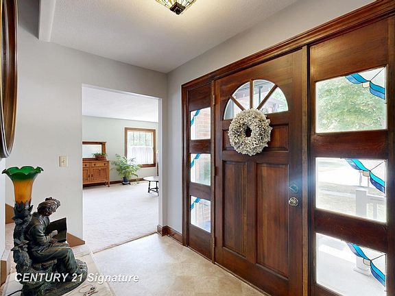 4th image of 212 Cedarwood Dr