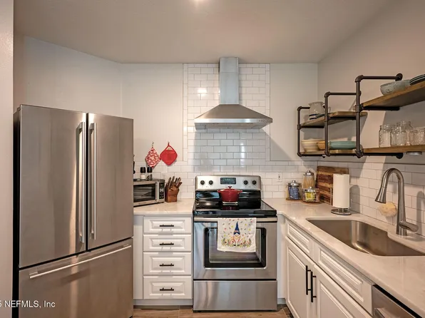 1655 THE GREENS Way #2812, Jacksonville Beach, FL 32250