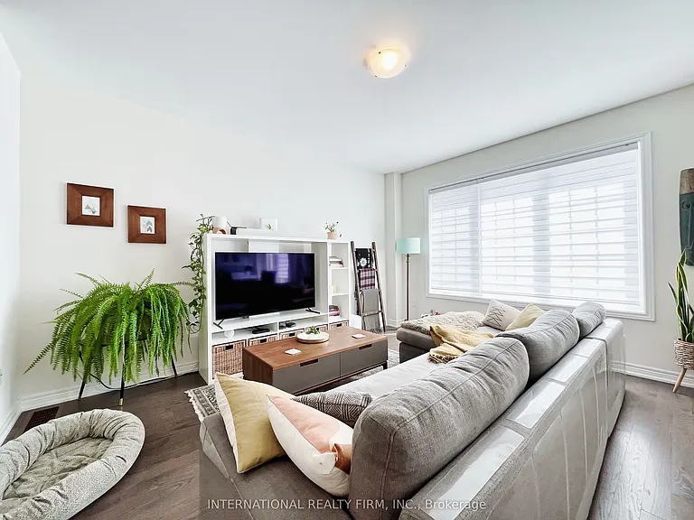 1 Frederick Pearson St — Photo 16