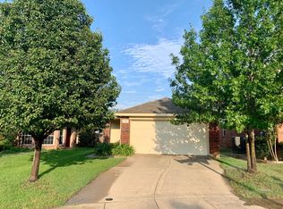 11820 Porcupine Dr, Fort Worth, TX 76244