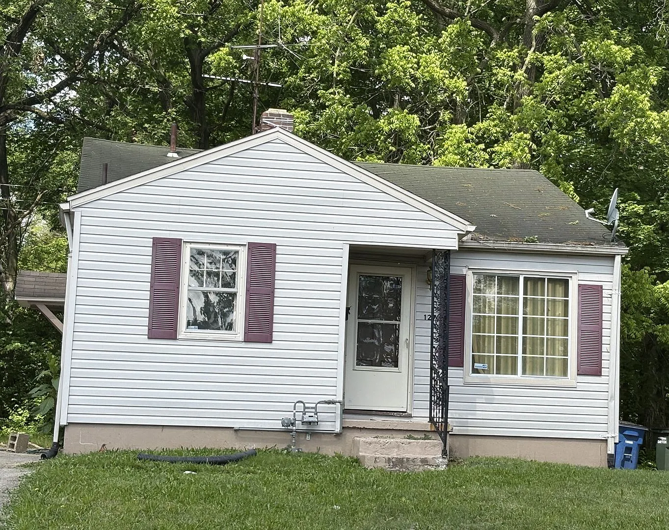 2 Bedroom Home in Dayton — Photo 1