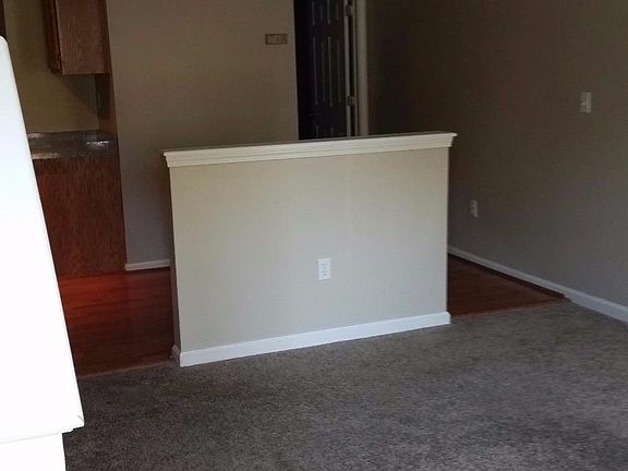 2nd image of 415 Marquis Ave Suite 103