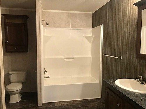 4th image of 5678 Kelekent Ave SE