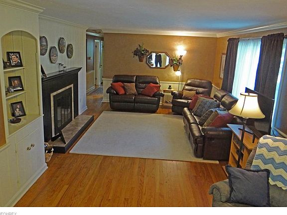 4th image of 5211 Hillgrove Dr