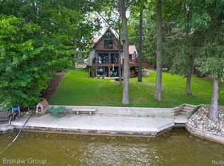 3032 Woodland Dr, Metamora, MI