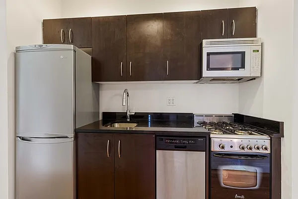 Rented by MNS | media 2