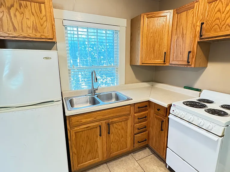 3840 W St #1 — Photo 1