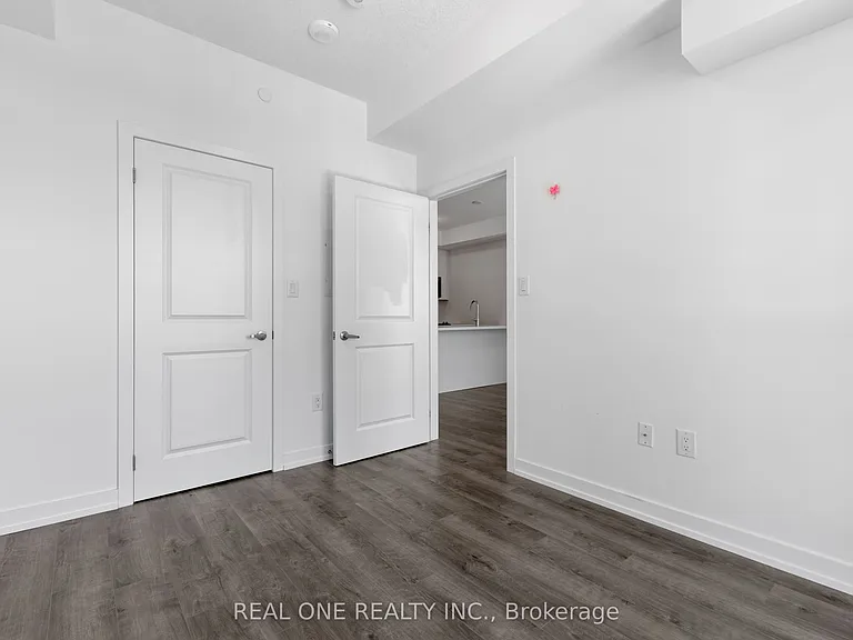 470 Dundas St E #614 — Photo 17
