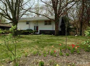 402 Highview Dr, Eureka, IL