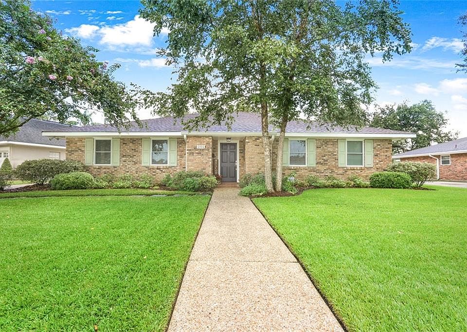 1st image of 206 Fort Jackson St