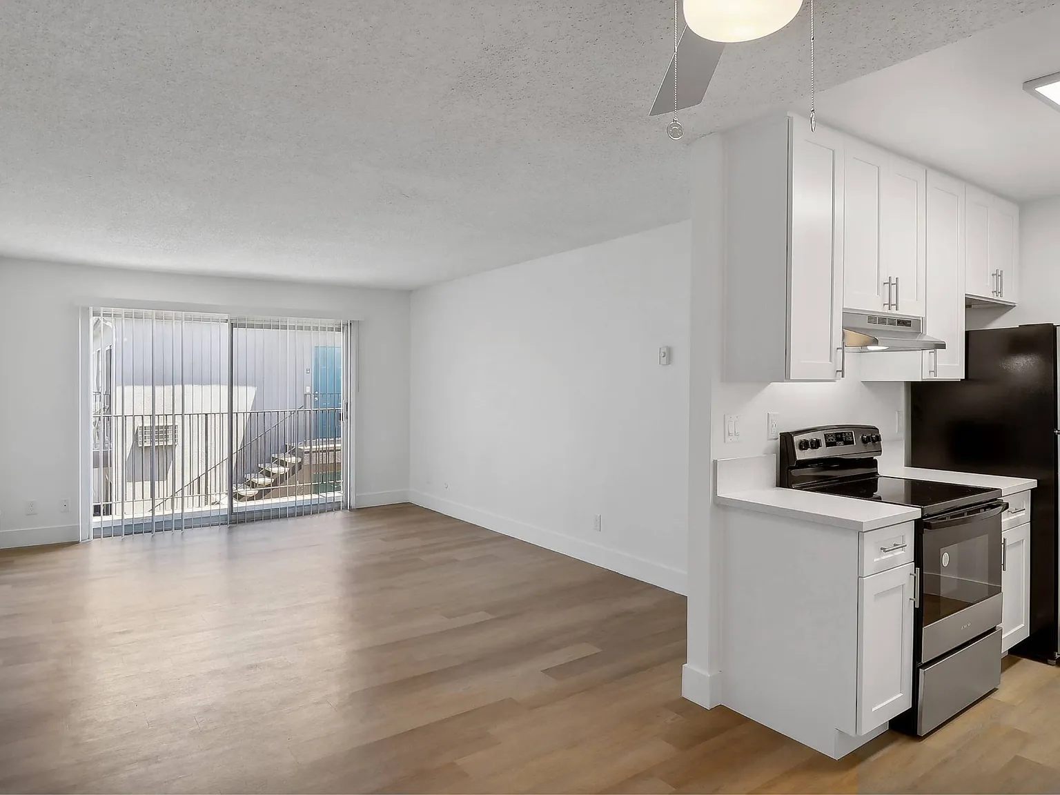 Terre at 1019 Peach — Photo 3