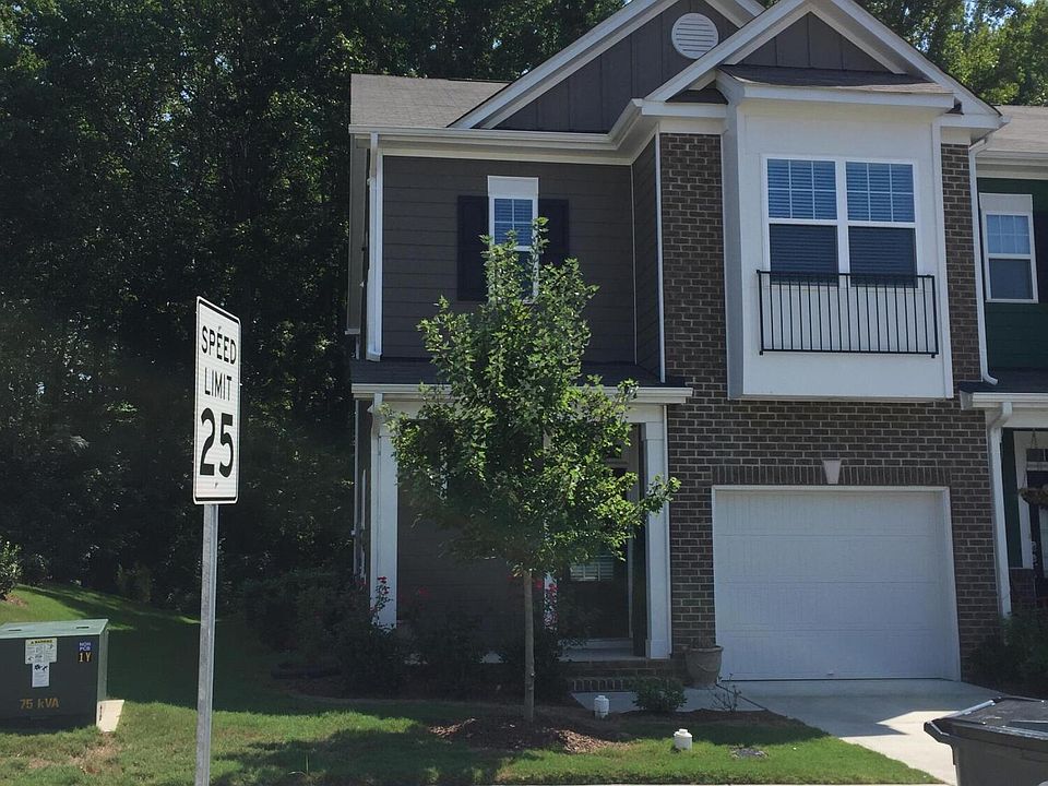 1st image of 637 Briarcliff St