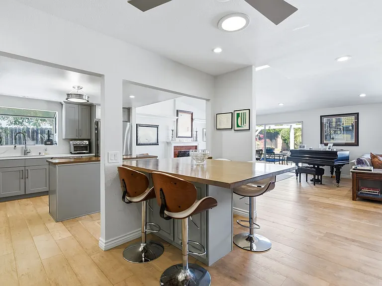14 Nadine Ct — Photo 8