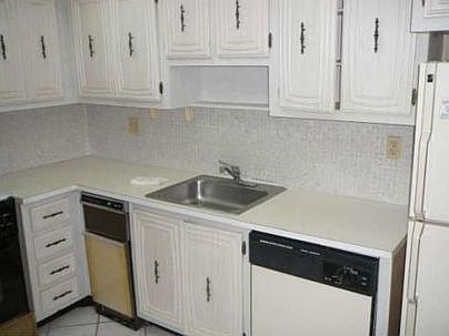 4th image of 231 NW 43rd Pl