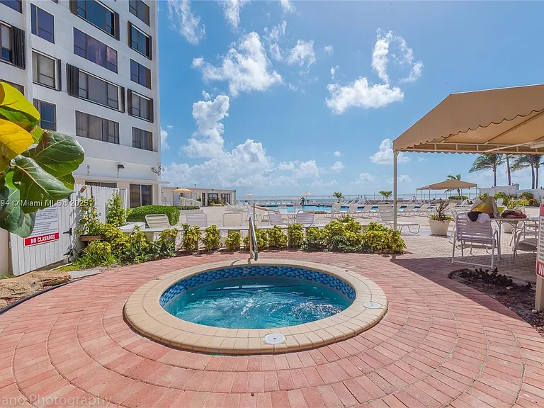 3505 S Ocean Dr #504 — Photo 5