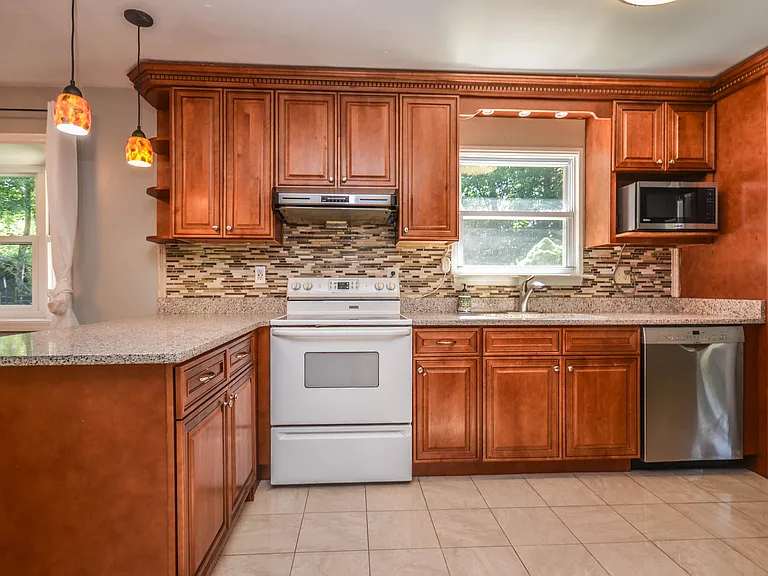 11309 Brandy Hall Ln — Photo 38
