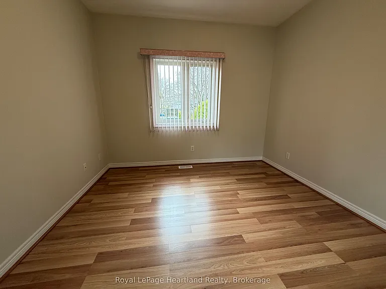 260 Martha St — Photo 9