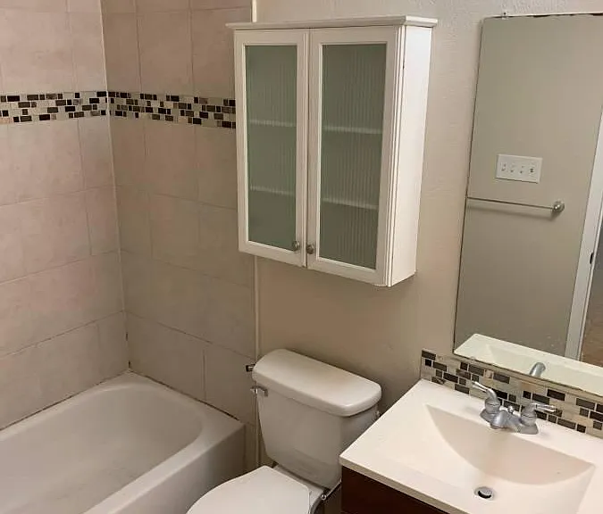 10604 Topperwein Dr — Photo 5