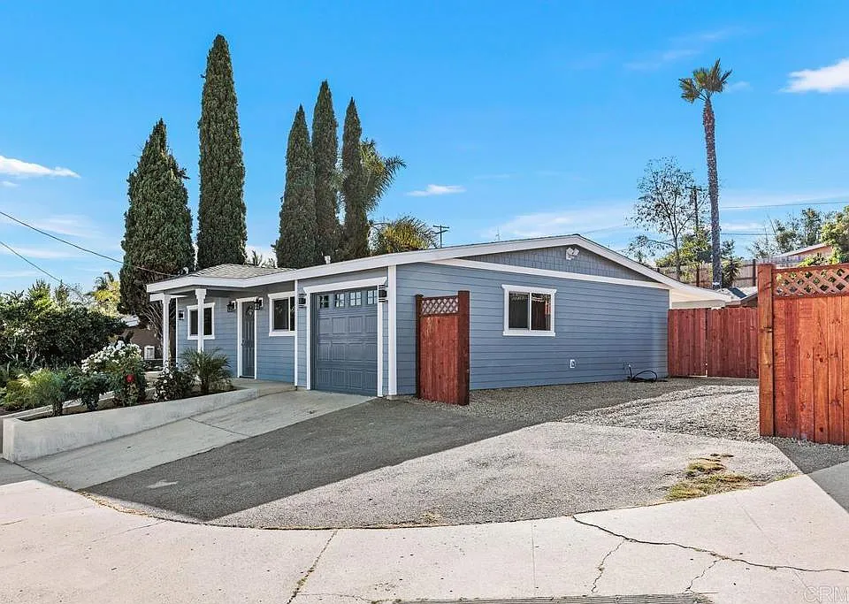 2839 Emerald Dr