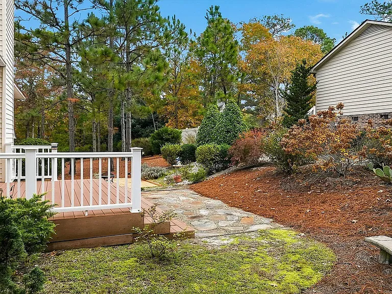 220 Spring Lake Dr — Photo 6