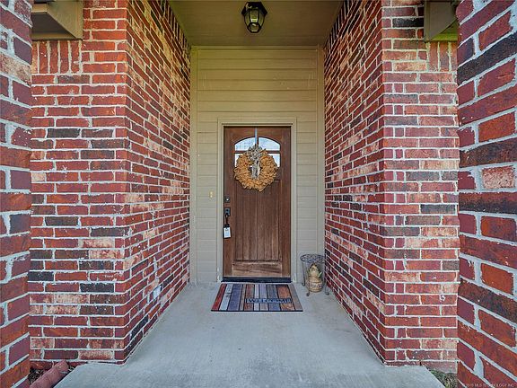 4th image of 17190 Highland Dr