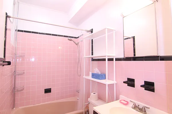 Rented by Nooklyn NYC LLC | media 10