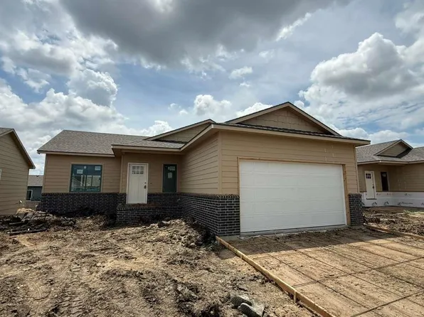 5043 N Toben Dr, Wichita, KS 67226