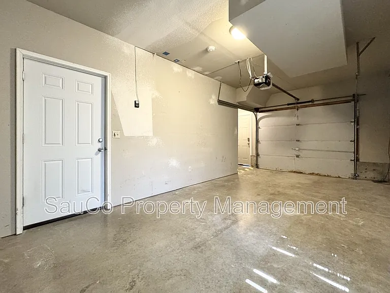 6423 SW Raab Rd — Photo 23