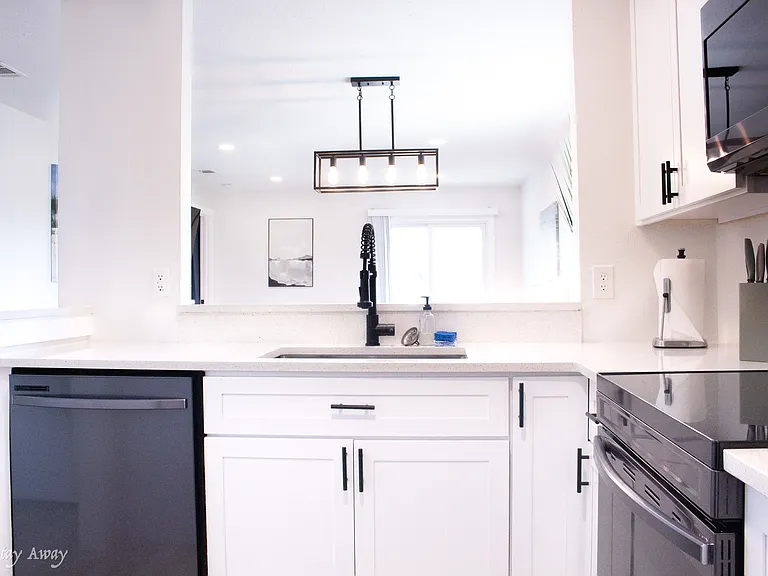 8 Bay Acres Ave #6 — Photo 3