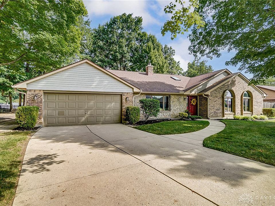 1st image of 9361 Ambershire Dr