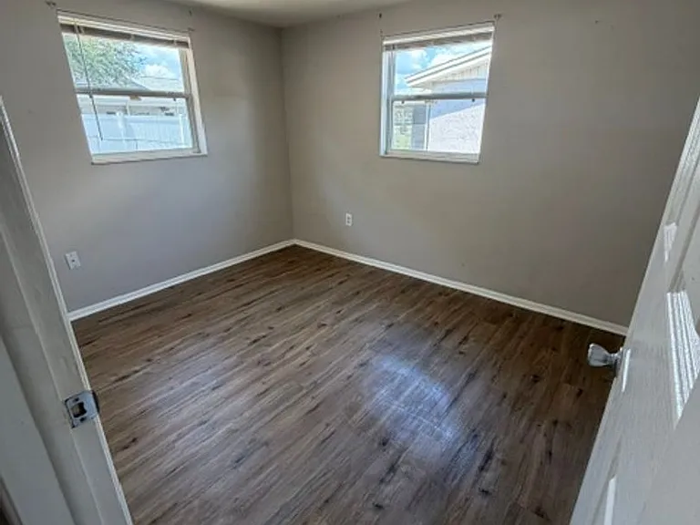6935 Twilite Dr — Photo 3