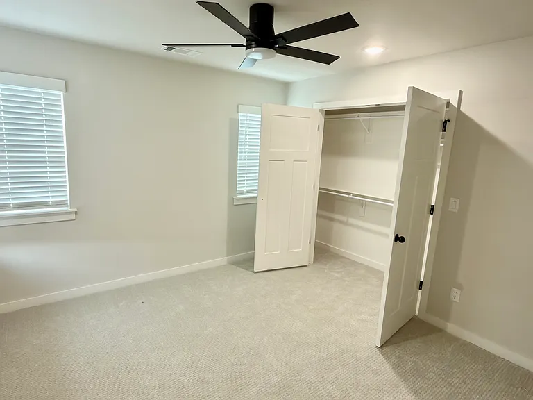 510 Cosmos St — Photo 9