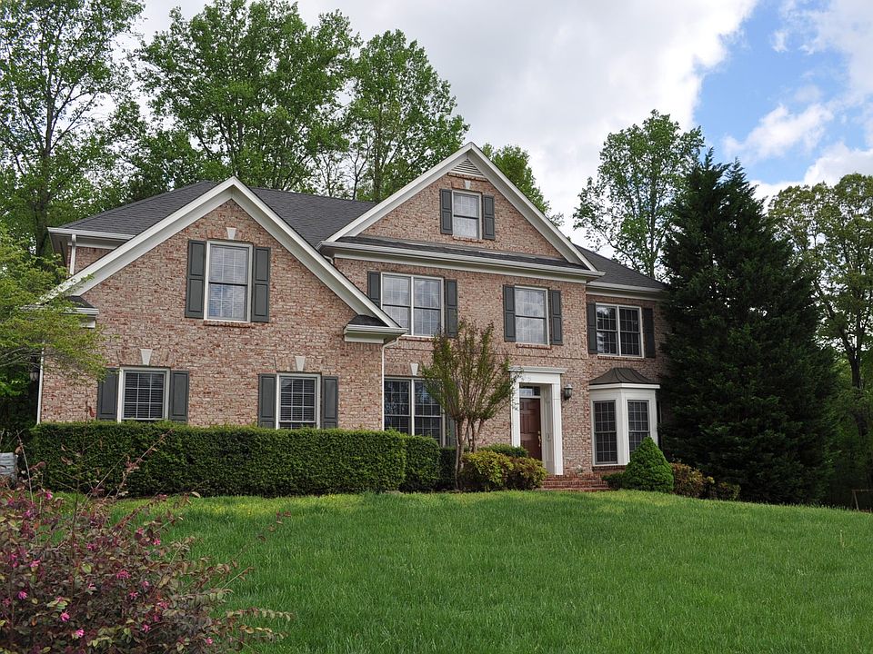 1st image of 960 Blackstone Dr