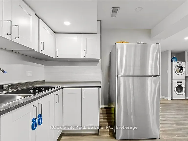 203 Commercial St #LOWER — Photo 5