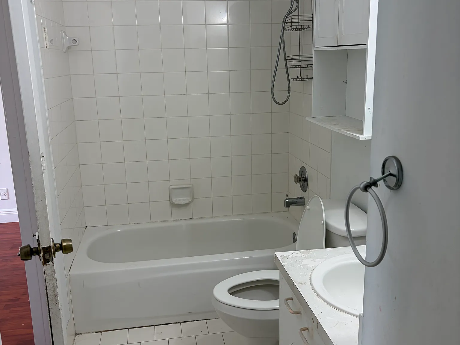 3 bed, 1373 sqft, $3,000 — Photo 2