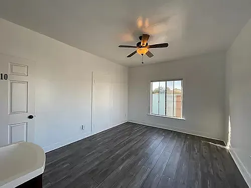 202 W Grand Ave #1 — Photo 6