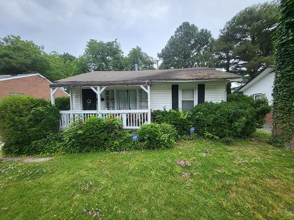 13 Neville St, Portsmouth, VA 23701