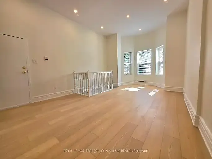 11 Beaconsfield Ave #2 — Photo 5