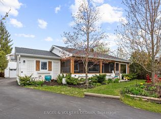 187 Gardiner Shore Rd, Beckwith, ON K7C0C4
