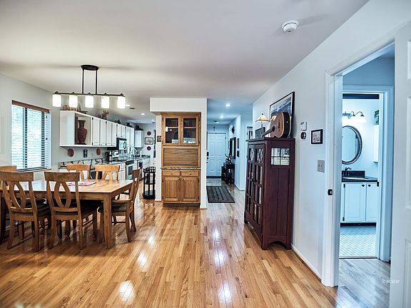 3rd image of 7034 Woodmere Dr