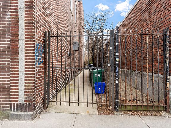 Walkway to yard