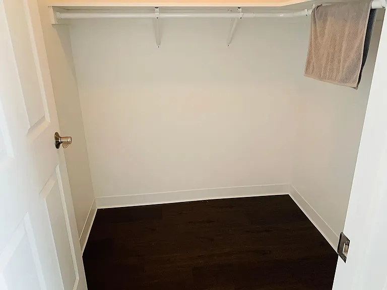 101 Madison St #4C — Photo 2