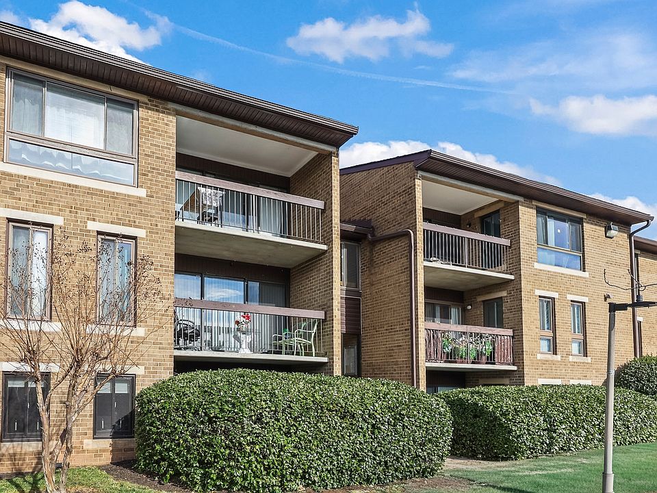 1st image of 549 Florida Ave APT 201