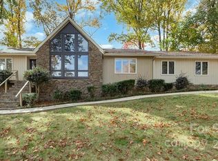 137 Huntington Ln, Mooresville, NC 28117