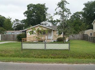 520 Seabreeze Dr, Murrells Inlet, SC 29576