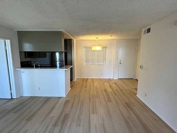 4th image of 328 S Cloverdale Ave APT 304