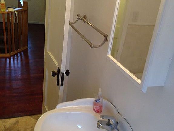 5th image of 1253 Iroquois Ave