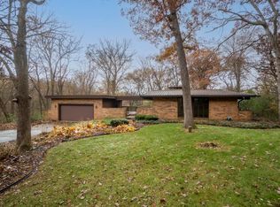 7712 Bond Dr, Roscoe, IL 61073